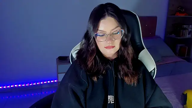 OphelianaRose33 webcam