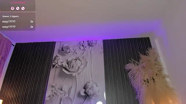 ShaniaDaniels webcam