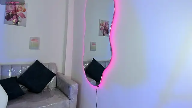 amelia_johnson1 webcam