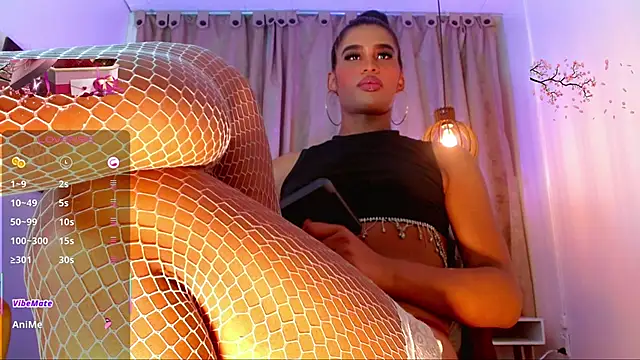 katha_Crawford webcam