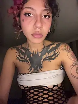 nanaismorelonely webcam