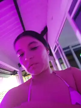 Pretty_Julieta webcam