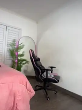 SandyLovely212 webcam