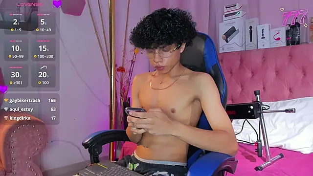 _taylor_black - _taylor_black's free webcam - UK Sex Cams