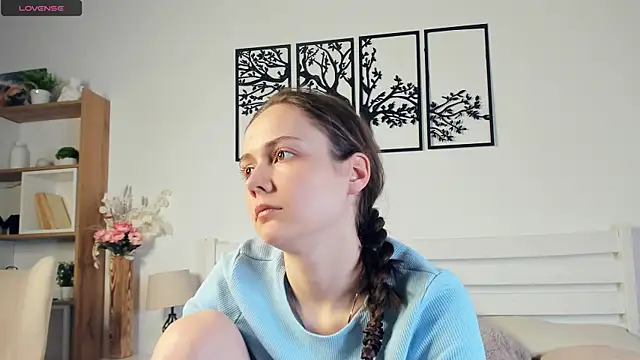 MalvinaTrafford webcam