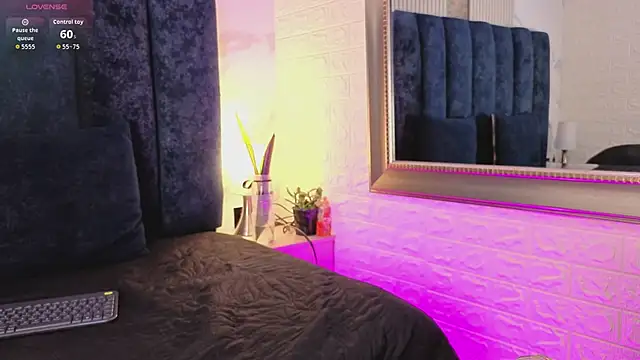 melanie_miller__ webcam