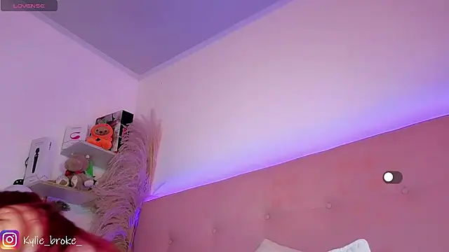 Kylie_brokee webcam
