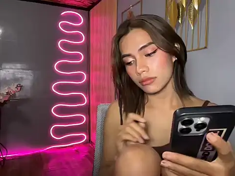 Lovelynikki03 webcam