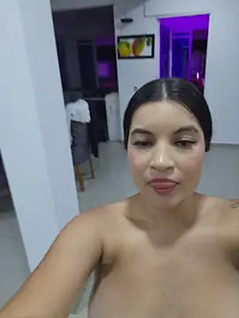 Pretty_Julieta webcam