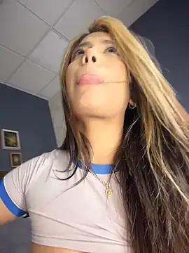 OneInAMillionXXX Live Webcam on Stripchat