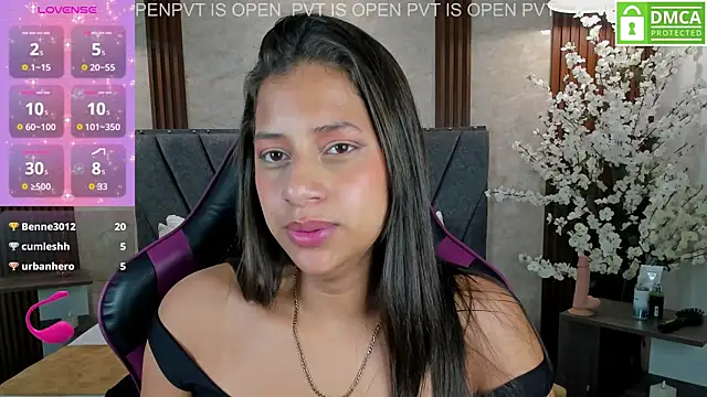 Atiena_ live sex cam