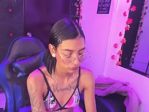 KarlaSlutSkinny__ webcam