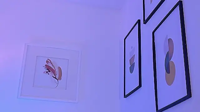 cutepetitee - Cutepetitee's free webcam - UK Sex Cams