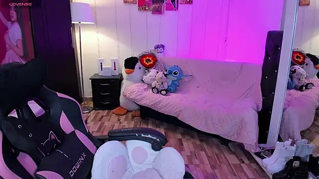 NahiaraEvans_ webcam