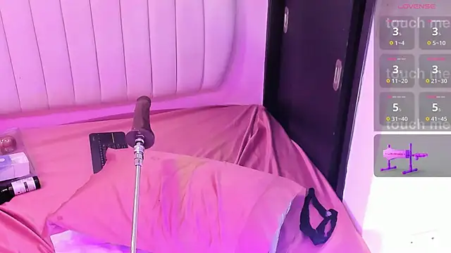 sharlotthe_bigass webcam