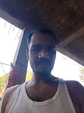 Daddyishere_19 webcam