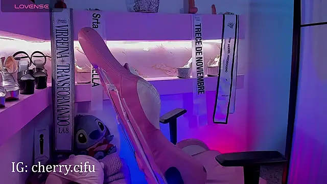 CherrySeraphine1 webcam