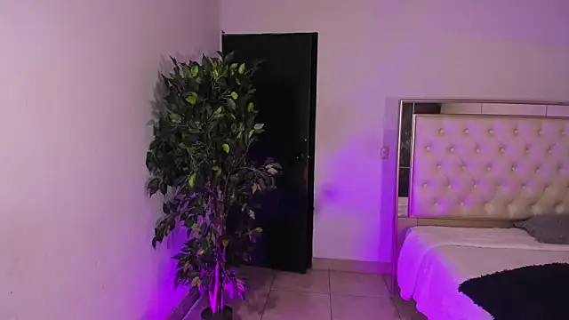 miss_vanessataylor webcam