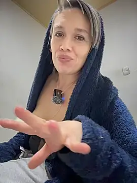 MARILYNMADELENAKOVANOVA webcam