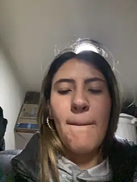 Andrea_19blonde webcam