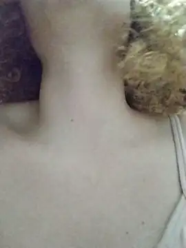 PrettySquirt-PibeV webcam