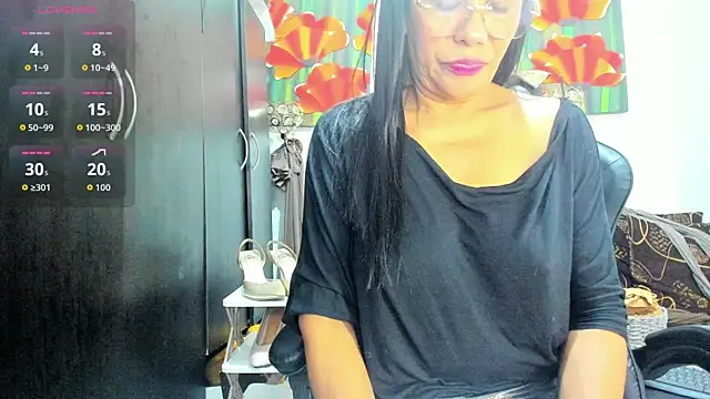 Miss_clarepocahose webcam