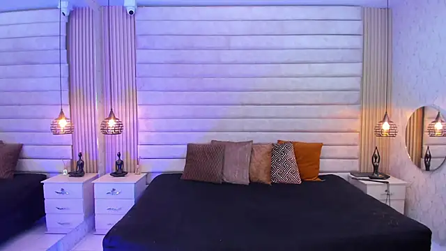 VictoriaaBlair webcam