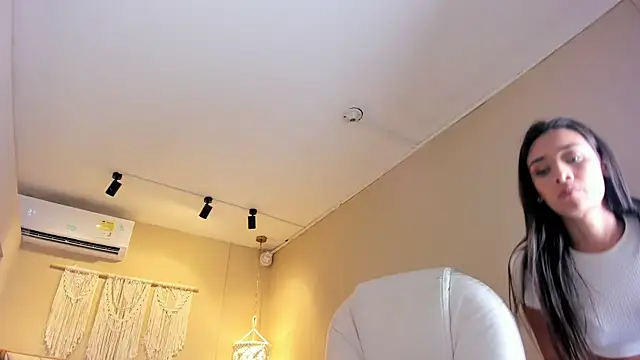 NahimiThompson webcam