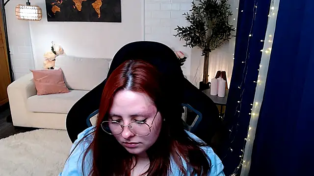 Hennessy_bunny webcam