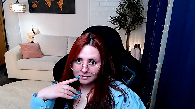 Hennessy_bunny webcam