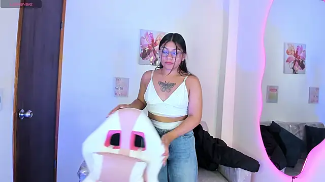 amelia_johnson1 webcam