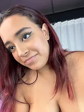 NaughtyNinnaXXX webcam