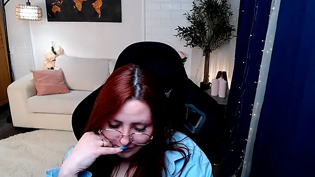 Hennessy_bunny webcam