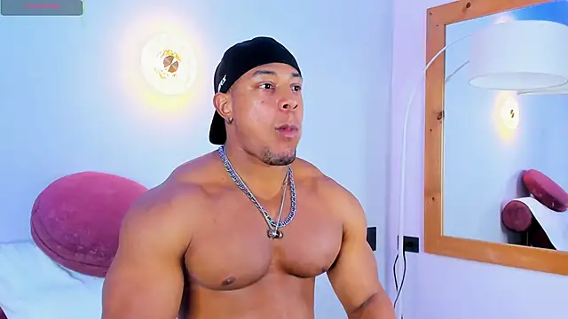 Travis_lenox_ webcam