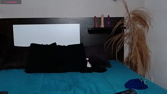 Liiamthompson webcam