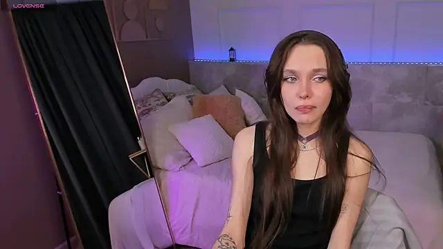 ChloeSunny live sex cam