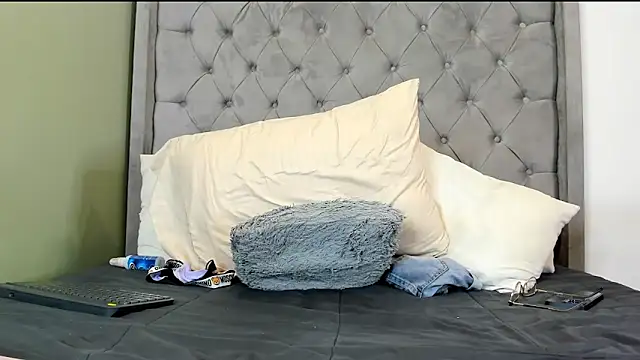 ariannaThompsons webcam