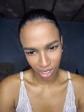 Webcam Model (FlorSalvaje_)  is live.Free join now!