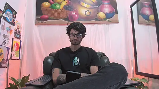 Loggan_donnelly webcam