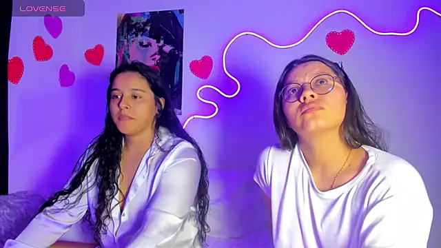 Dilan_and_Mia webcam