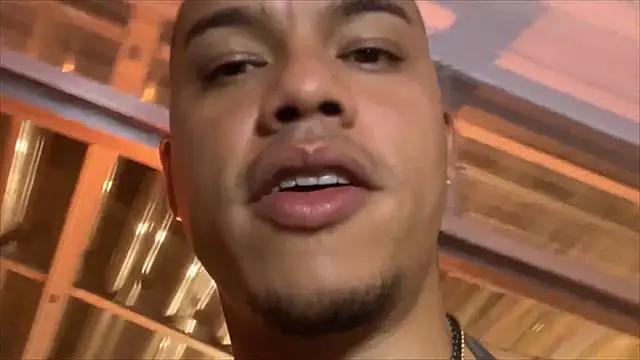 AlphaMasterXxx webcam