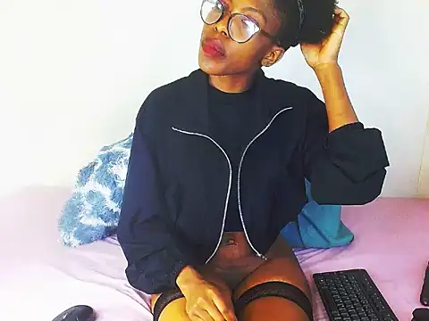 ChocoSlenderXXX webcam