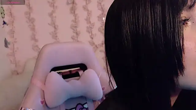 haelycute (F teen) - Stand and show my sexy outfit