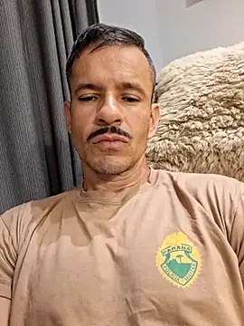 juniortche1313 webcam