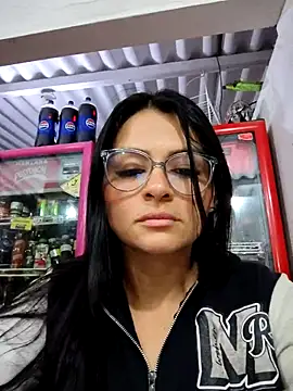 linda_lars (G milf) - Show boobs