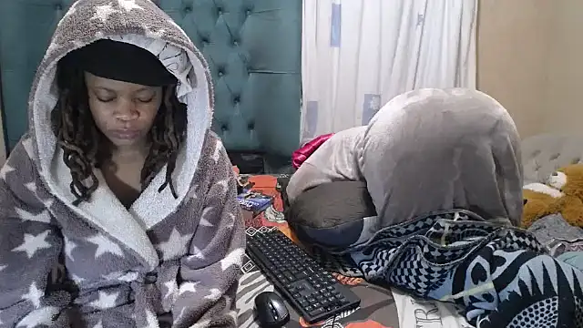 EssenceLovers webcam