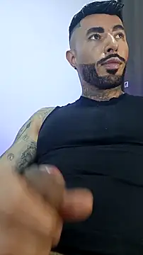 andrea_de_lucaa webcam