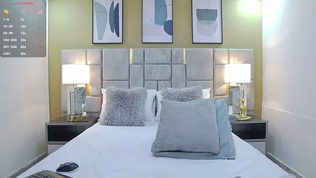 Little_Amarantha webcam