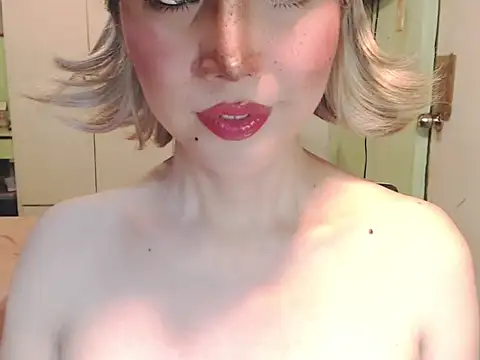 Ezradeliciosa webcam