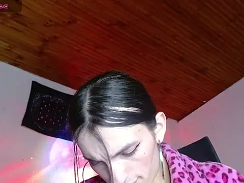 Scarlett_crastrawberry webcam